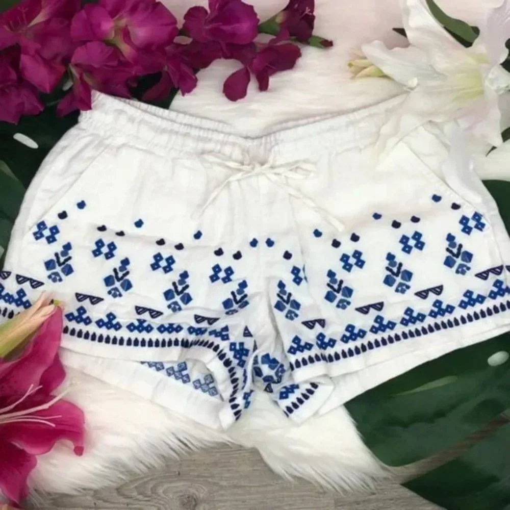 Vineyard Vines Women’s Linen Embroidered White Blue Shorts
